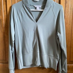 Athleta Eastbound sweatshirt, sz L